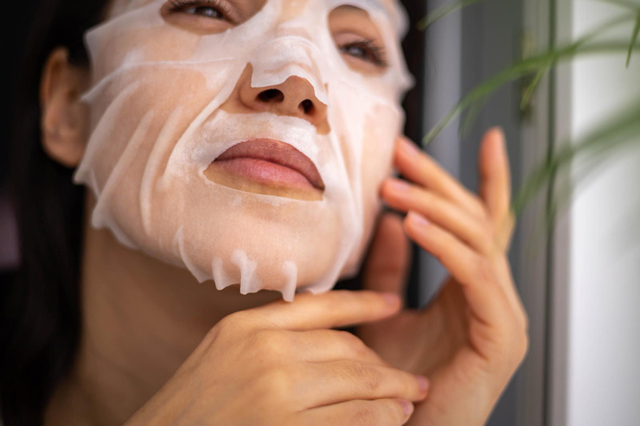 Нужно ли смывать тканевую маску: Гид по уходу за кожей Нужно ли смывать тканевую маску